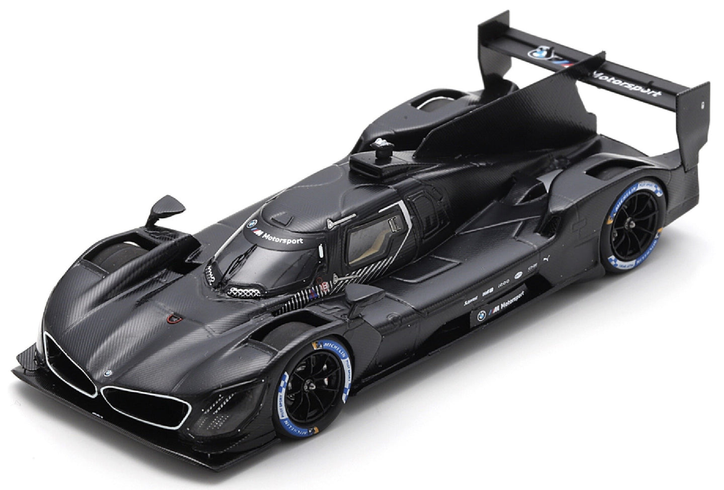 BMW M HYBRID V8 - GUGGENHEIM MUSEUM NEW YORK PRESENTATION 2023 kulstof 1:43