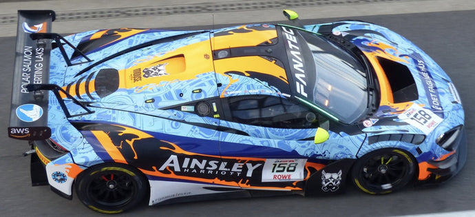 Mclaren 720S GT3 EVO #158 SANSOM/SALKELD/BALDWIN/KJAERGAARD 24H SPA 2024 blå/orange/sort 1:43