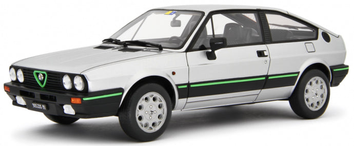 Alfa Romeo SPRINT 1.5 QUADRIFIGLIO VERDE 1983 sølv/sort/grøn 1:18