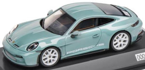 Porsche 911 S/T (992) Limited Edition lys grøn/hvid 1:43