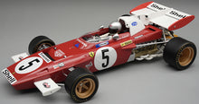 Indlæs billede til gallerivisning Ferrari 312 B2 F1 #5 MARIO ANDRETTI GERMAN GP 1971 + FIGUUR (with showcase) rød/hvid 1:18