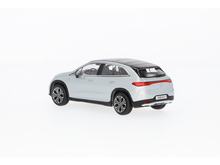 Indlæs billede til gallerivisning Mercedes Benz EQE SUV (X294) ELECTRIC ART LINE sølv 1:43 fra MERCEDES BENZ DEALERMODEL