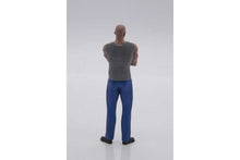 Indlæs billede til gallerivisning FIGURES MAN - ROBERT VARIOUS 1:18 fra Atlantic