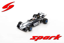Indlæs billede til gallerivisning Surtees TS9B #34 SAM POSEY US GP 1972 mørk blå/hvid 1:43