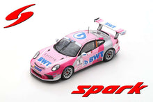 Indlæs billede til gallerivisning Porsche 911 GT3 CUP #1 MICHAEL AMMERMULLER PORSCHE CARRERA SUPERCUP CHAMPION 2019 lyserød/blå/hvid 1:43