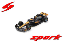 Indlæs billede til gallerivisning McLAREN F1 MCL60 TEAM McLAREN N 81 3rd JAPAN GP 2023 OSCAR PIASTRI ORANGE BLUE BLACK 1:43