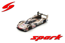 Indlæs billede til gallerivisning Porsche 963 #38 RASMUSSEN/BUTTON/HANSON 9th 24H LE MANS 2024 hvid/guld/sort 1:43