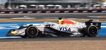 Indlæs billede til gallerivisning RACING BULLS F1 VCARB-02 TEAM VISA CASH APP N 6 SILVERSTONE BRITISH GP 2025 ISACK HADJAR WHITE BLACK 1:43