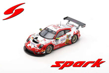 Indlæs billede til gallerivisning Porsche 911 GT3 R #22 BERGMEISTER/MAKOWIECKI/OLSEN 8th 24H SPA 2020 hvid/rød 1:43