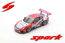 Indlæs billede til gallerivisning Porsche 911 GT3 CUP #11 TIO ELLINAS PORSCHE CARRERA CUP BRITISH CHAMPION 2018 lyserød/hvid 1:43