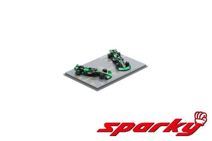 STAKE F1 TEAM KICK SAUBER C44 #24 ZHOU GUANYU + #77 VALTTERI BOTTAS ABU DHABI GP 2024 - 2 CAR SET sort/grøn 1:64
