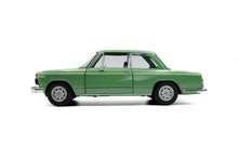 Indlæs billede til gallerivisning BMW 1602 TAIGA 1971 LIGHT GREEN 1:18