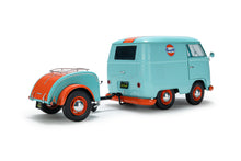Indlæs billede til gallerivisning VOLKSWAGEN T1 VAN KOOL COMBI WITH TRAILER GULF OIL TRIBUTE 1950 LIGHT BLUE ORANGE 1:18