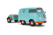 Indlæs billede til gallerivisning VOLKSWAGEN T1 VAN KOOL COMBI WITH TRAILER GULF OIL TRIBUTE 1950 LIGHT BLUE ORANGE 1:18