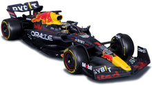 Indlæs billede til gallerivisning RED BULL N.1 WINN.ABU DHABI GP 2022 M.VERSTAPPEN W/HARD CASE 1:24