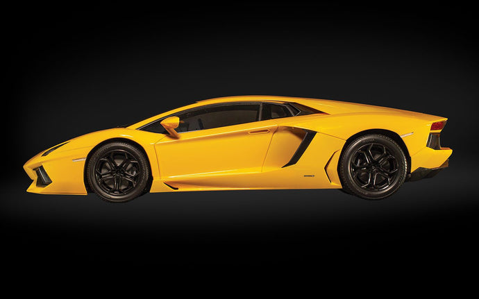 LAMBORGHINI AVENTADOR ORION YELLOW KIT 1:8