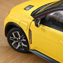 Indlæs billede til gallerivisning RENAULT 5 E-TECH 100% ELECTRIC 2024 POP YELLOW-BLACK 1:18