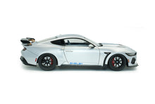 Indlæs billede til gallerivisning FORD USA MUSTANG SHELBY SUPER SNAKE COUPE 2025 SILVER BLUE 1:18