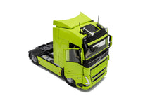 Indlæs billede til gallerivisning VOLVO FH GLOBETROTTER XL 2023 NEON GREEN 1:24