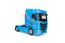 Indlæs billede til gallerivisning Scania 580S HIGHLINE - 113 TRIBUTE 2023 blå/rød 1:24