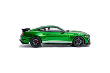 Indlæs billede til gallerivisning SHELBY MUSTANG GT500 2020nERUPTION GREEN METALLICnW/WHITE STRIPES 1:43