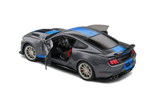 Indlæs billede til gallerivisning FORD SHELBY GT500 KR 2022 SILVER/BLUE STRIPES 1:18