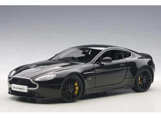 2015 Aston Martin V12 Vantage S, jet black 1:18