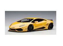 Indlæs billede til gallerivisning Liberty Walk Lamborghini Huracan, yellow metallic 1:18
