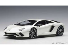 Indlæs billede til gallerivisning 2017 Lamborghini Aventador S, white  1:18