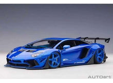 Indlæs billede til gallerivisning Liberty Walk Lamborghini Aventador, hyper blue 1:18