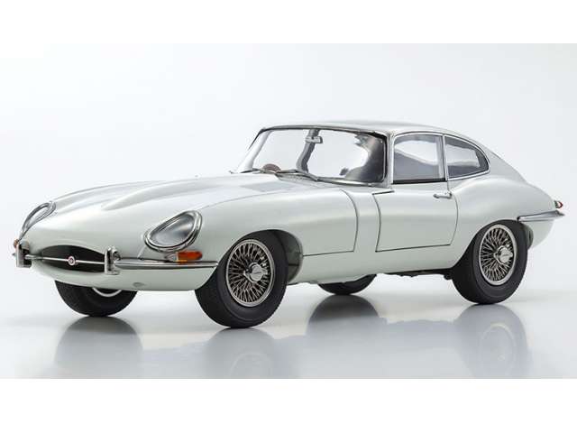 1961 Jaguar E Type right hand drive, white 1:18