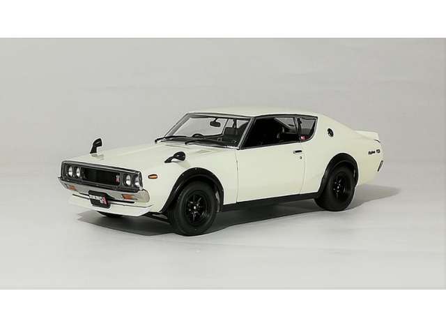 1972 Nissan Skyline 2000 GT-R KPGC110, white 1:18