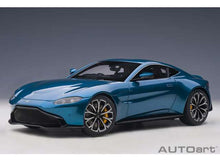 Indlæs billede til gallerivisning 2019 Aston Martin Vantage, ming blue 1:18