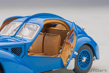 Indlæs billede til gallerivisning BUGATTI 57SC ATLANTIC 1938 - BLUE SPOKED RIMS - CERCHIO A RAGGIO BLUE