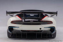 Indlæs billede til gallerivisning Aston Martin Vulcan, stratus white with blue and red stripes  1:18