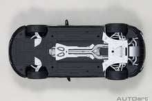 Indlæs billede til gallerivisning Aston Martin Vanquish S, black 1:18