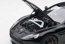 Indlæs billede til gallerivisning Aston Martin Vanquish S, black 1:18