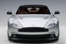 Indlæs billede til gallerivisning Aston Martin Vanquish S, silver 1:18