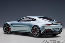 Indlæs billede til gallerivisning 2019 Aston Martin Vantage, skyfall silver 1:18