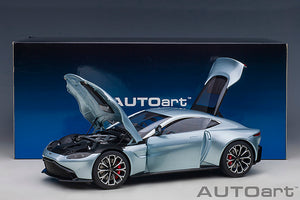 2019 Aston Martin Vantage, skyfall silver 1:18