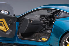 Indlæs billede til gallerivisning 2019 Aston Martin Vantage, ming blue 1:18