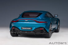 Indlæs billede til gallerivisning 2019 Aston Martin Vantage, ming blue 1:18