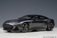 Indlæs billede til gallerivisning Aston Martin DBS Superleggera, magnetic silver  1:18