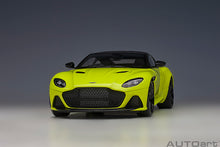 Indlæs billede til gallerivisning Aston Martin DBS Superleggera (Lime Essence), yellow  1:18