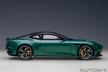 Indlæs billede til gallerivisning 1/18 Aston Martin DBS Superleggera, green 1:18