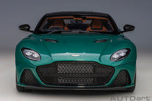 Indlæs billede til gallerivisning 1/18 Aston Martin DBS Superleggera, green 1:18