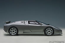 Indlæs billede til gallerivisning 1/18 Bugatti EB110 SS, grey metallic 1:18
