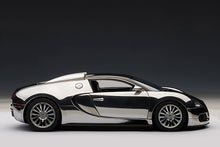 Indlæs billede til gallerivisning BUGATTI VEYRON 16.4 PUR SANG - 2009 - SIGNATURE COLLECTION BLACK CARBON ALUMINIUM CASTING