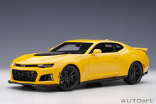 Indlæs billede til gallerivisning CHEVROLET CAMARO ZL1 COUPE 2017 BRIGHT YELLOW