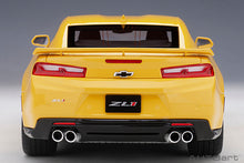 Indlæs billede til gallerivisning CHEVROLET CAMARO ZL1 COUPE 2017 BRIGHT YELLOW